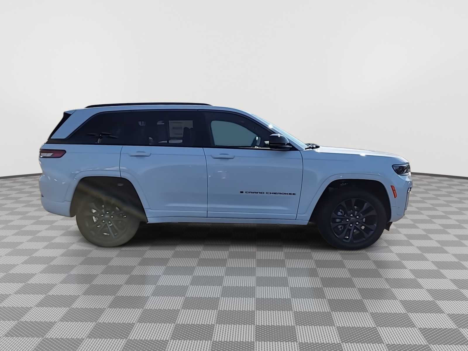 Thumbnail: 2026 Jeep Grand Cherokee - 9