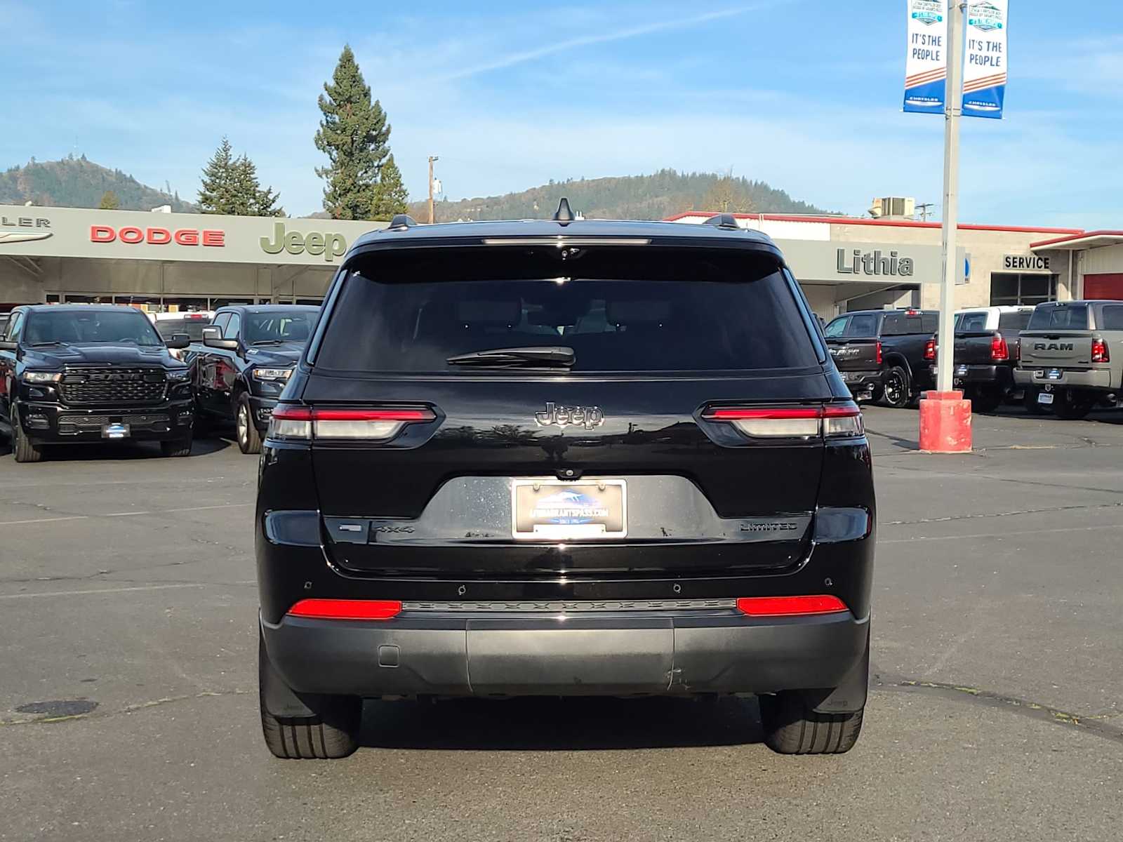 Thumbnail: 2022 Jeep Grand Cherokee L - 13