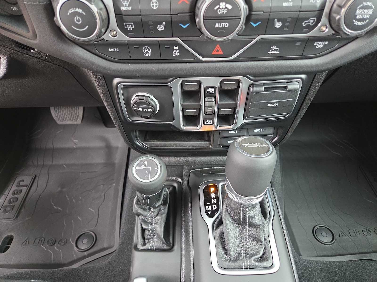 Thumbnail: 2026 Jeep Gladiator - 25