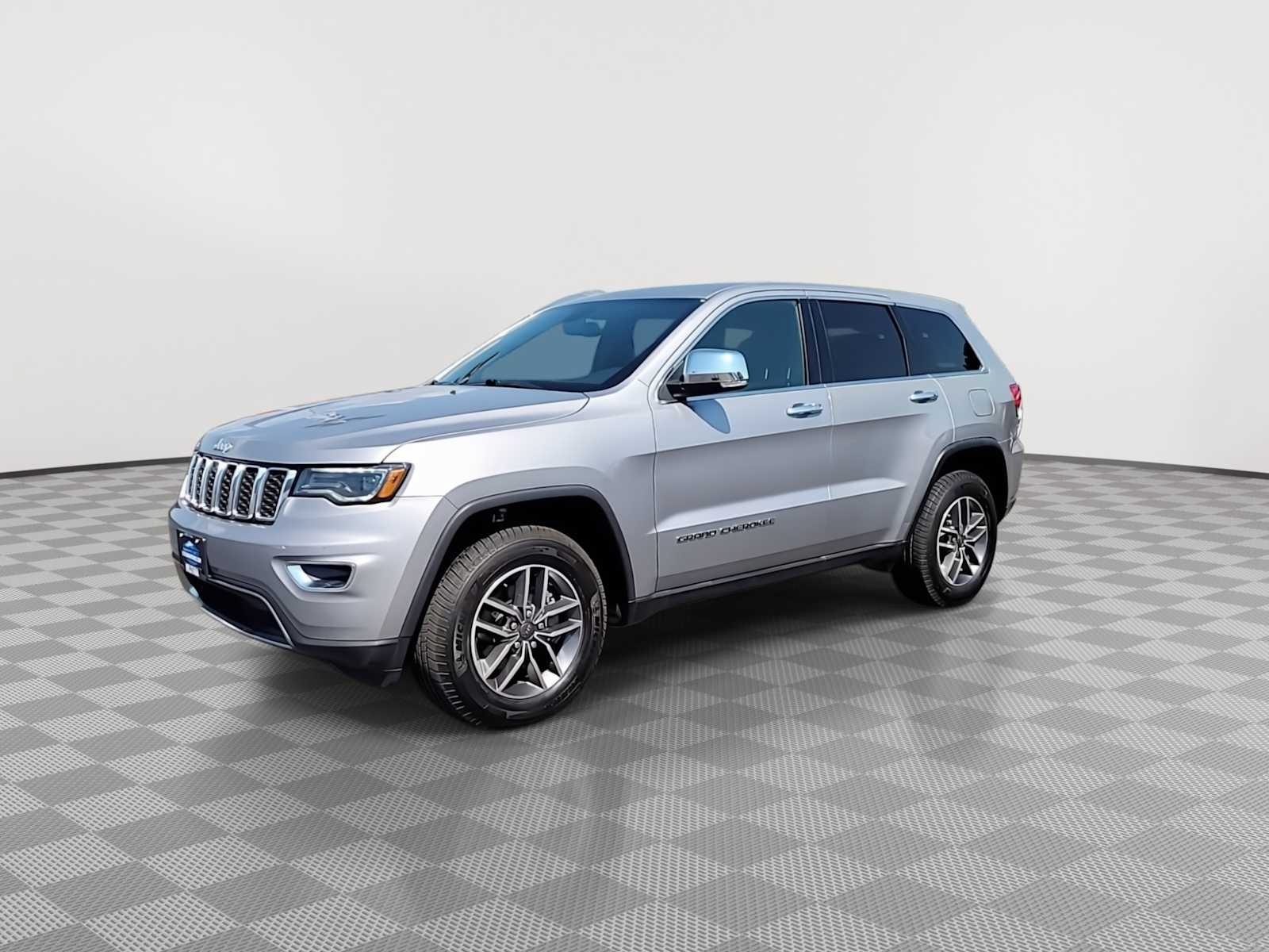 2019 Jeep Grand Cherokee Limited photo 2
