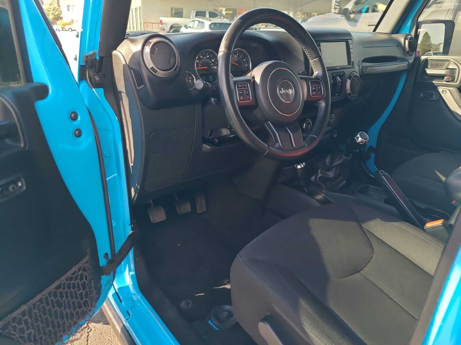 Thumbnail: 2017 Jeep Wrangler - 10