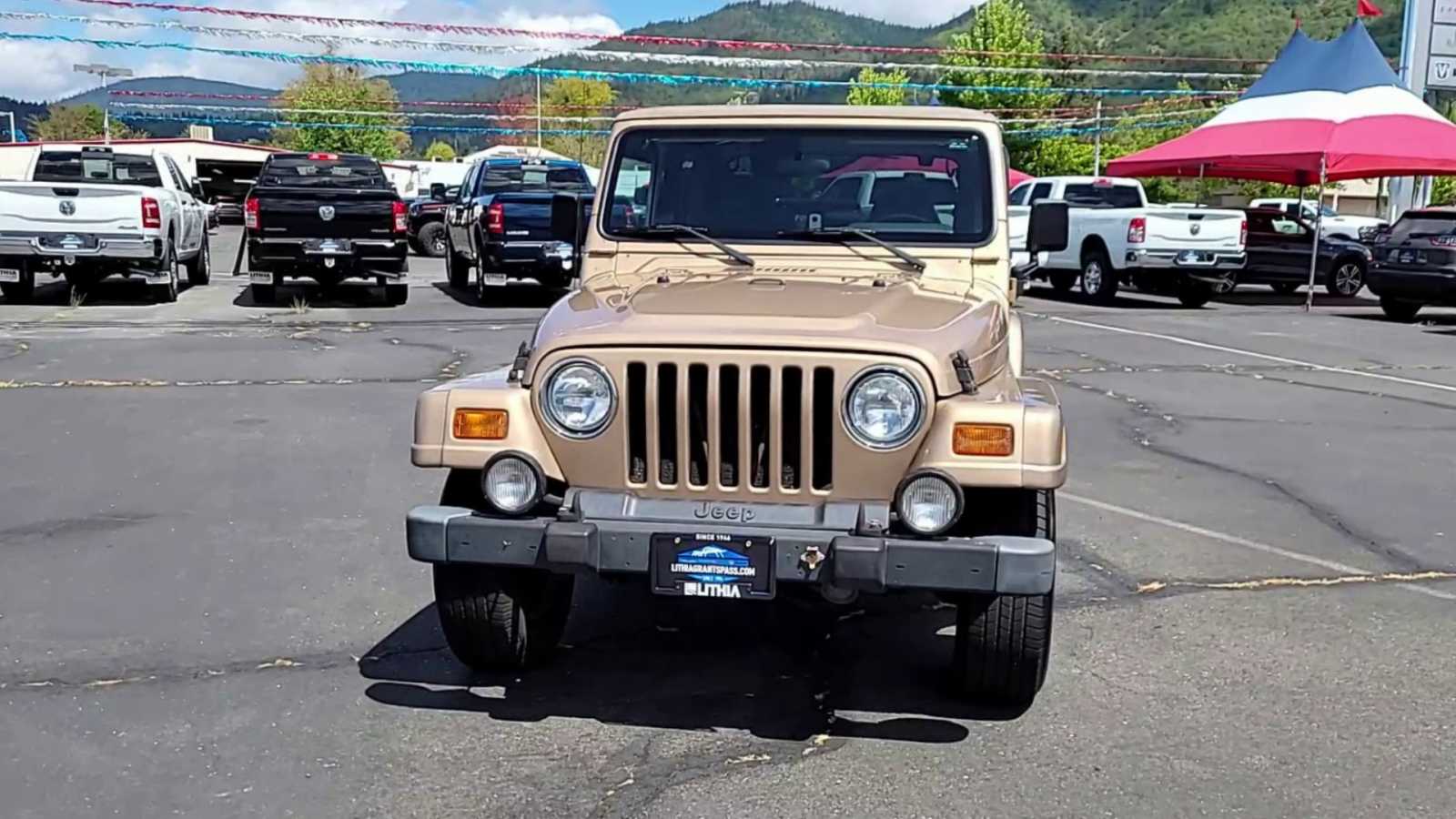 1999 Jeep Wrangler Sahara 3
