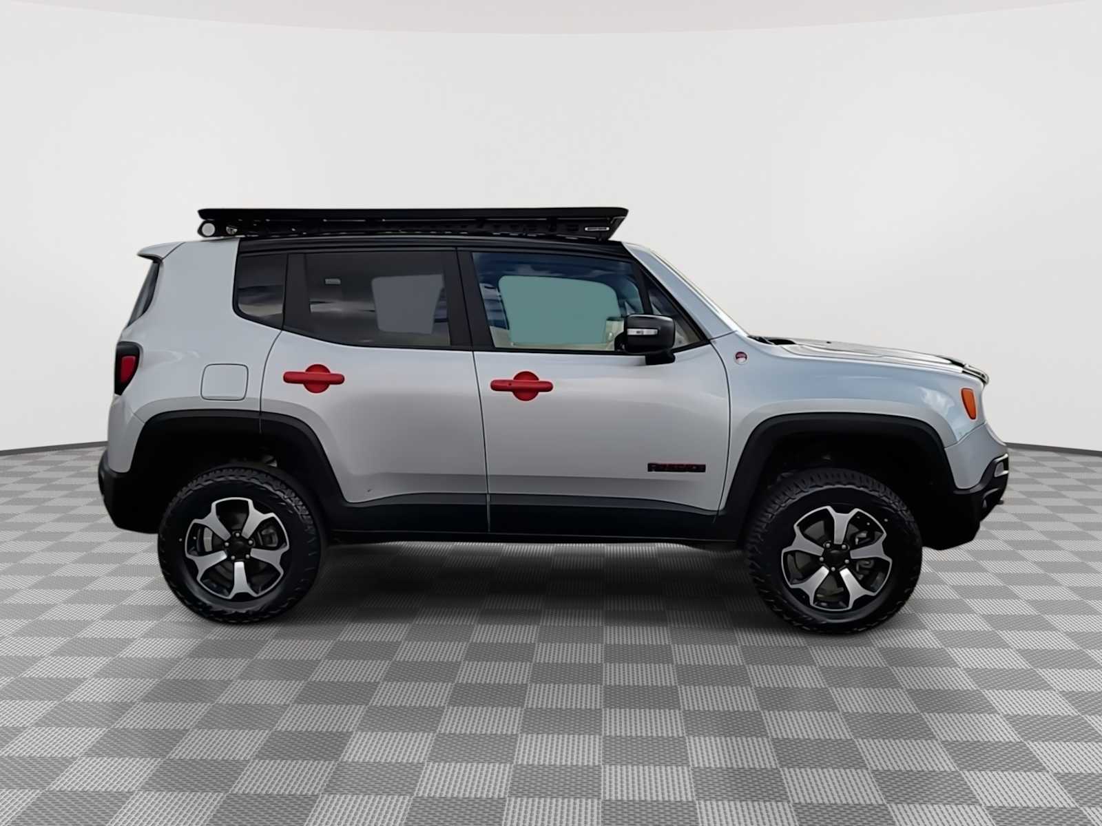 Thumbnail: 2020 Jeep Renegade - 9