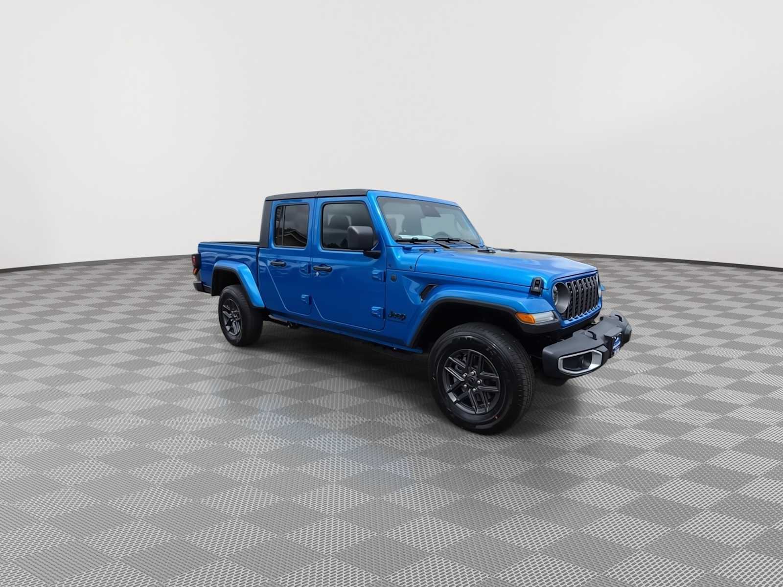 Thumbnail: 2026 Jeep Gladiator - 2