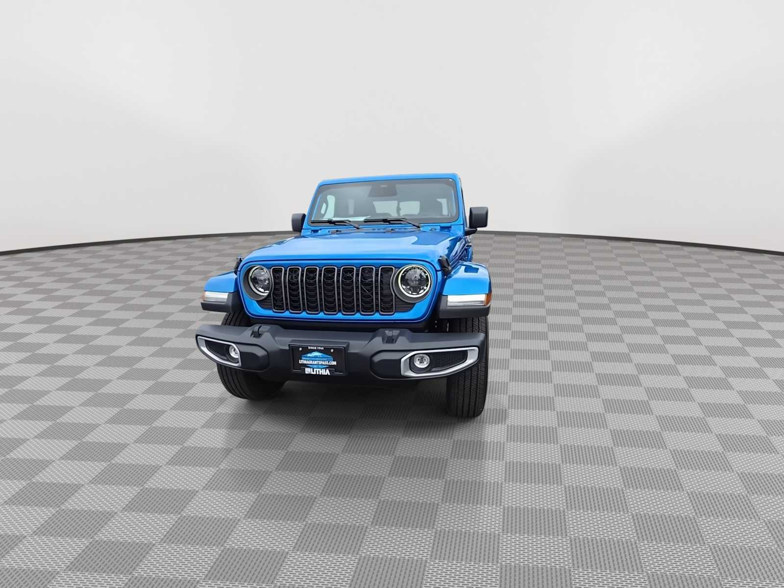 Thumbnail: 2026 Jeep Gladiator - 3