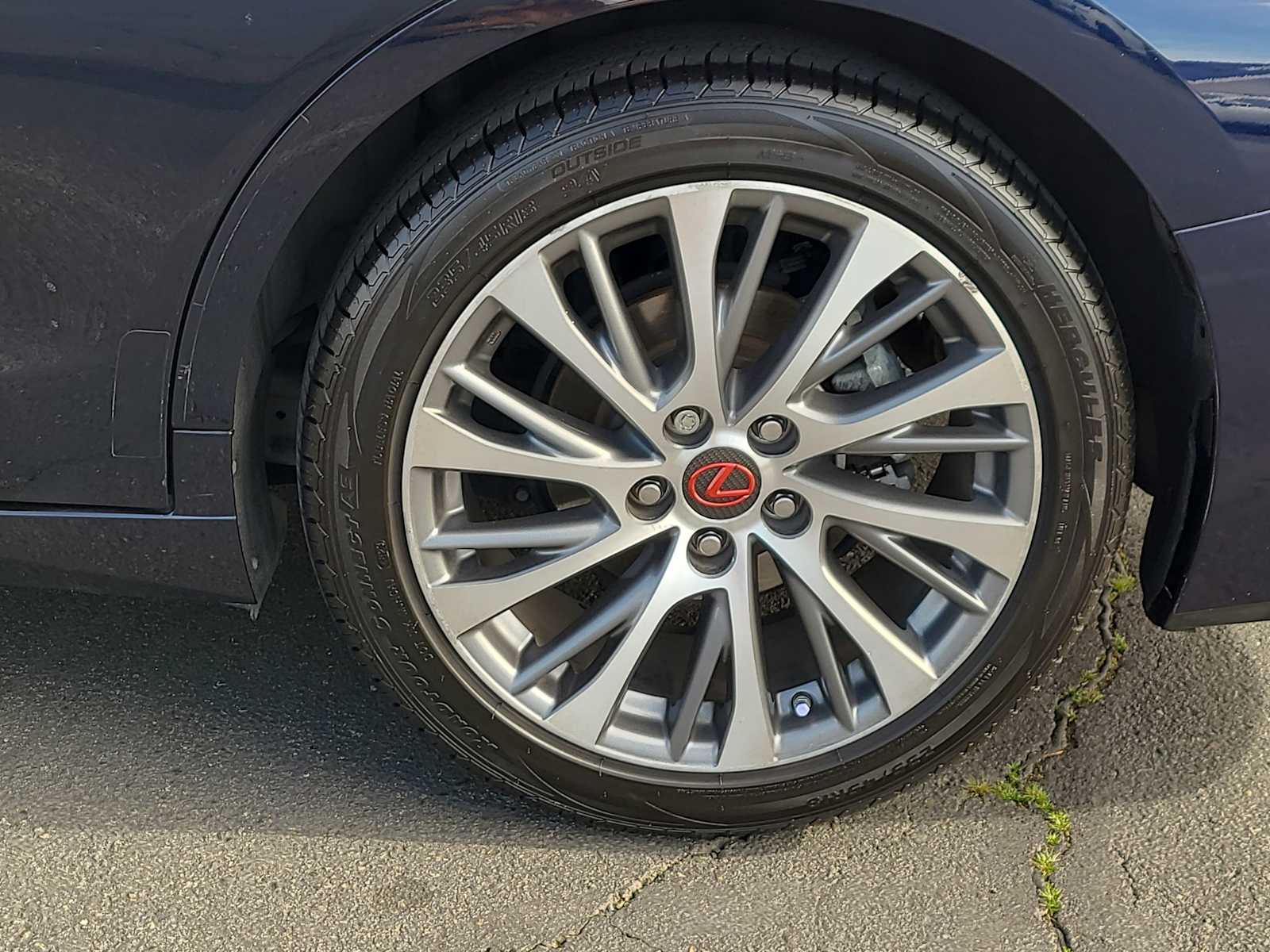 Thumbnail: 2019 Lexus ES - 16