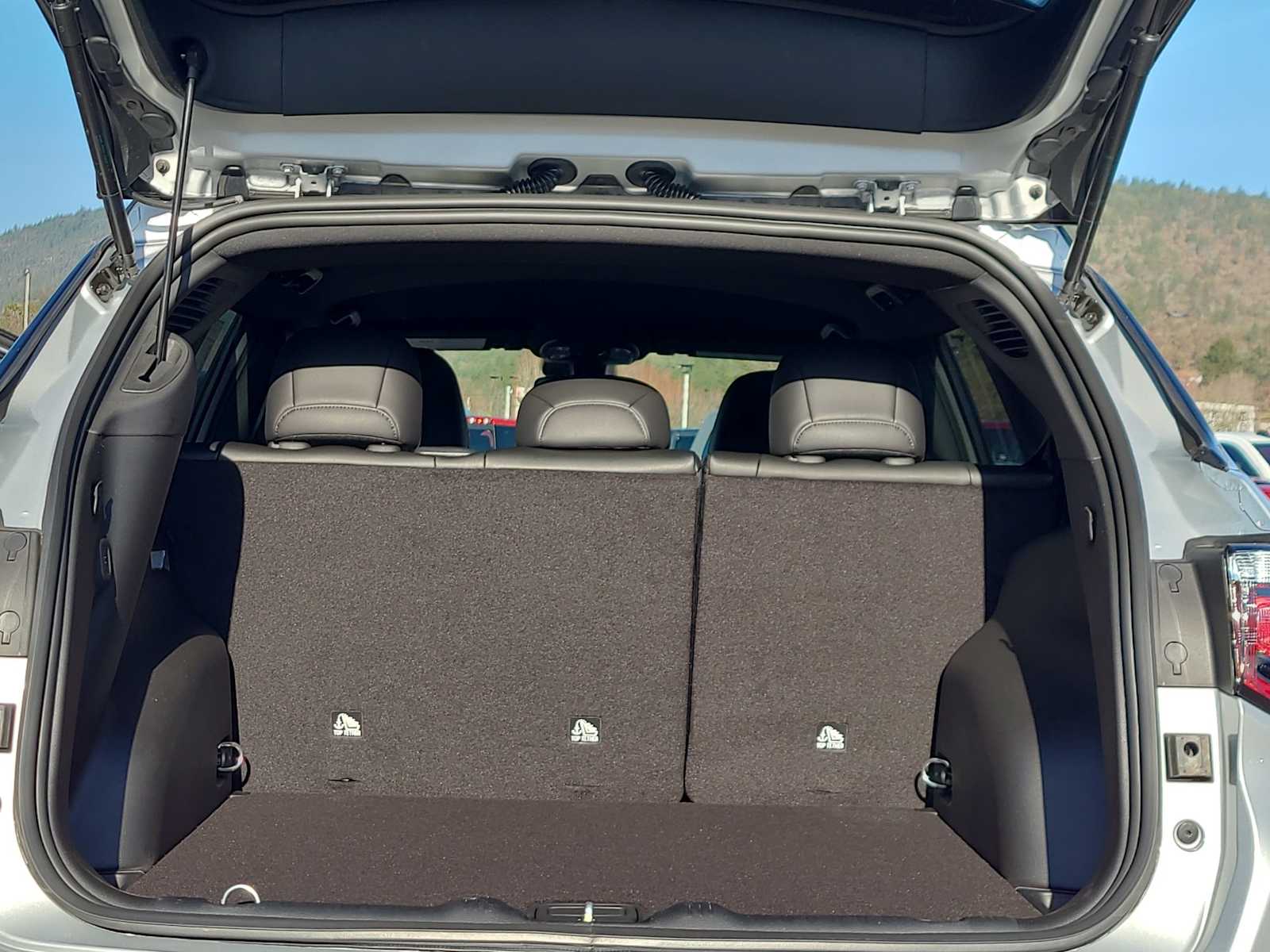 Thumbnail: 2026 Jeep Compass - 27