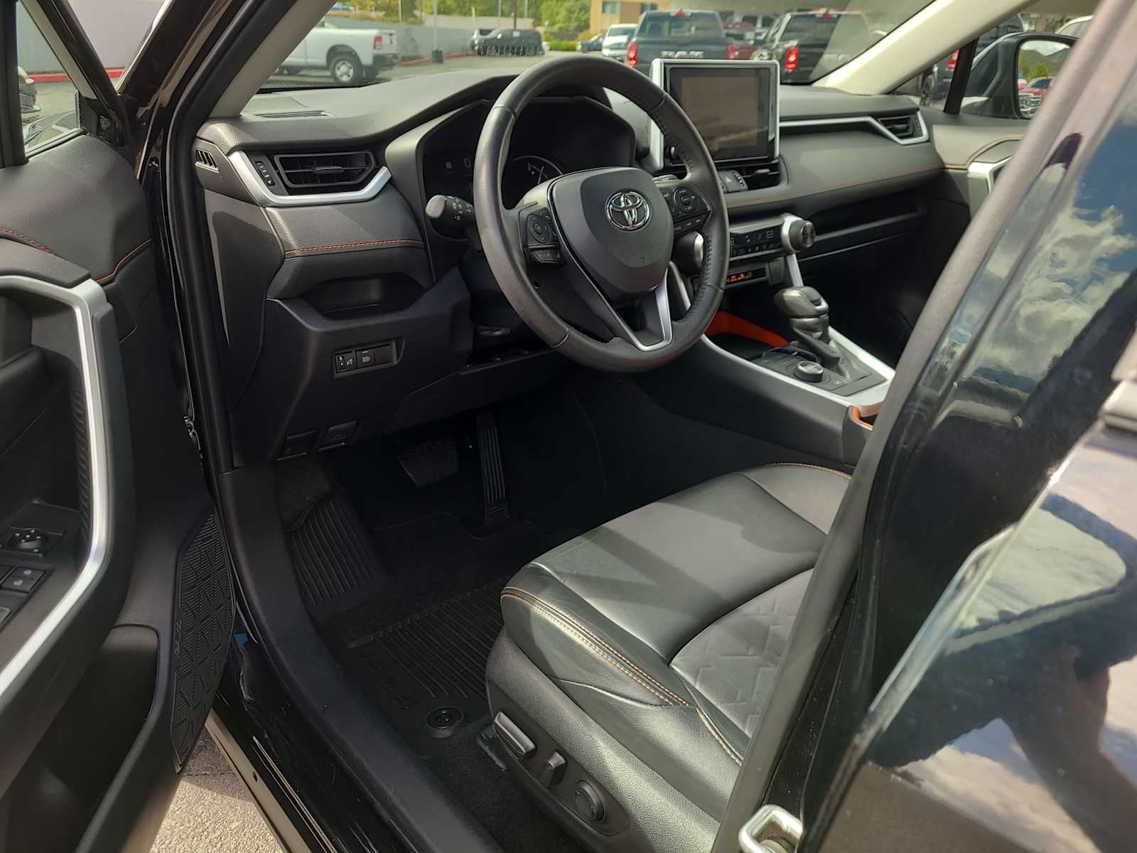 Thumbnail: 2024 Toyota RAV4 - 10