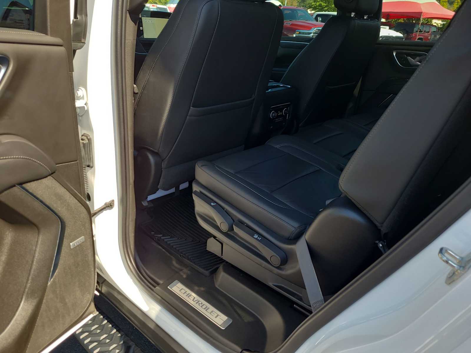 Thumbnail: 2022 Chevrolet Tahoe - 20