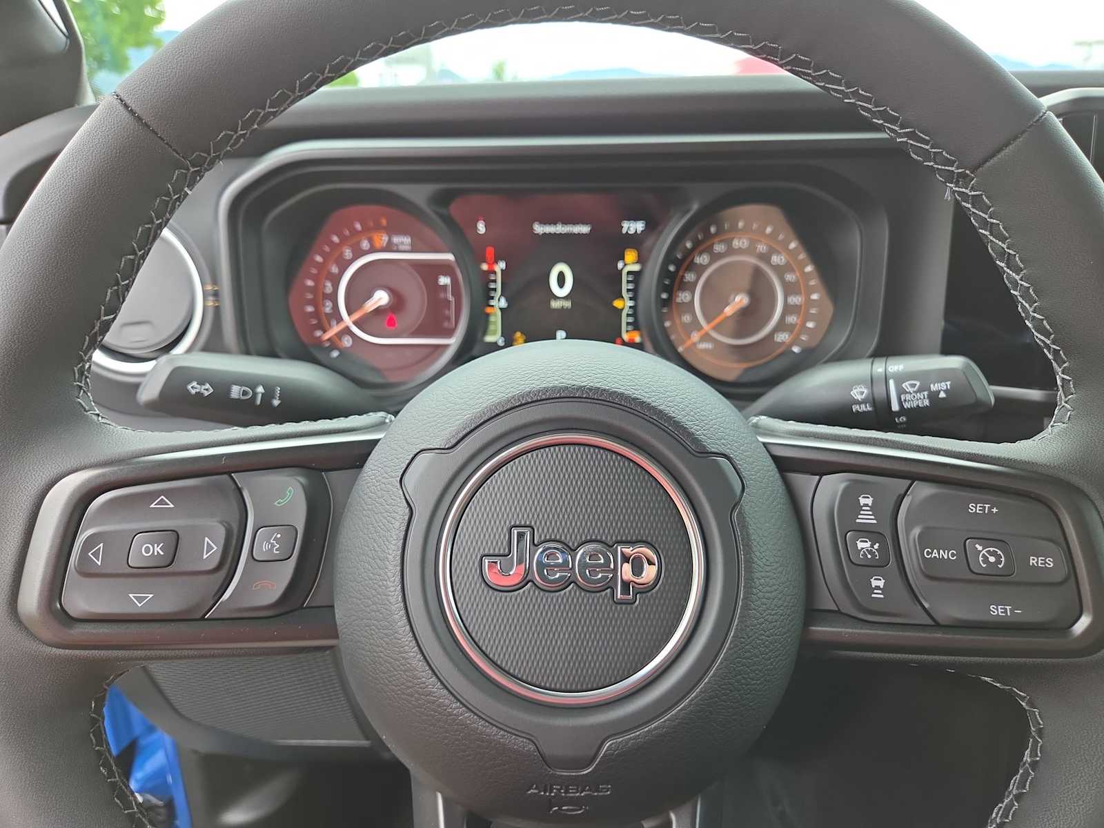 Thumbnail: 2026 Jeep Gladiator - 23