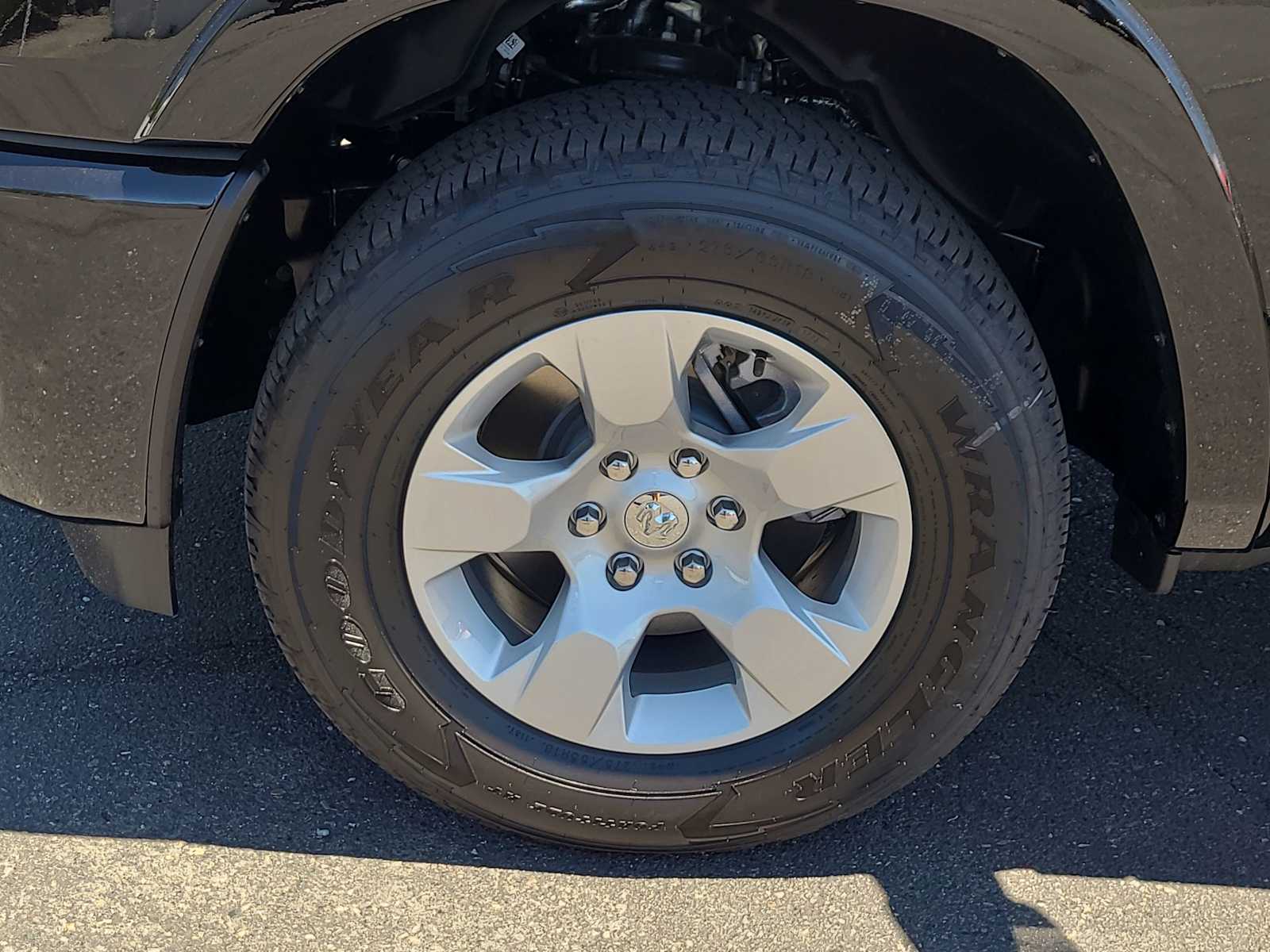 Thumbnail: 2025 RAM 1500 - 16