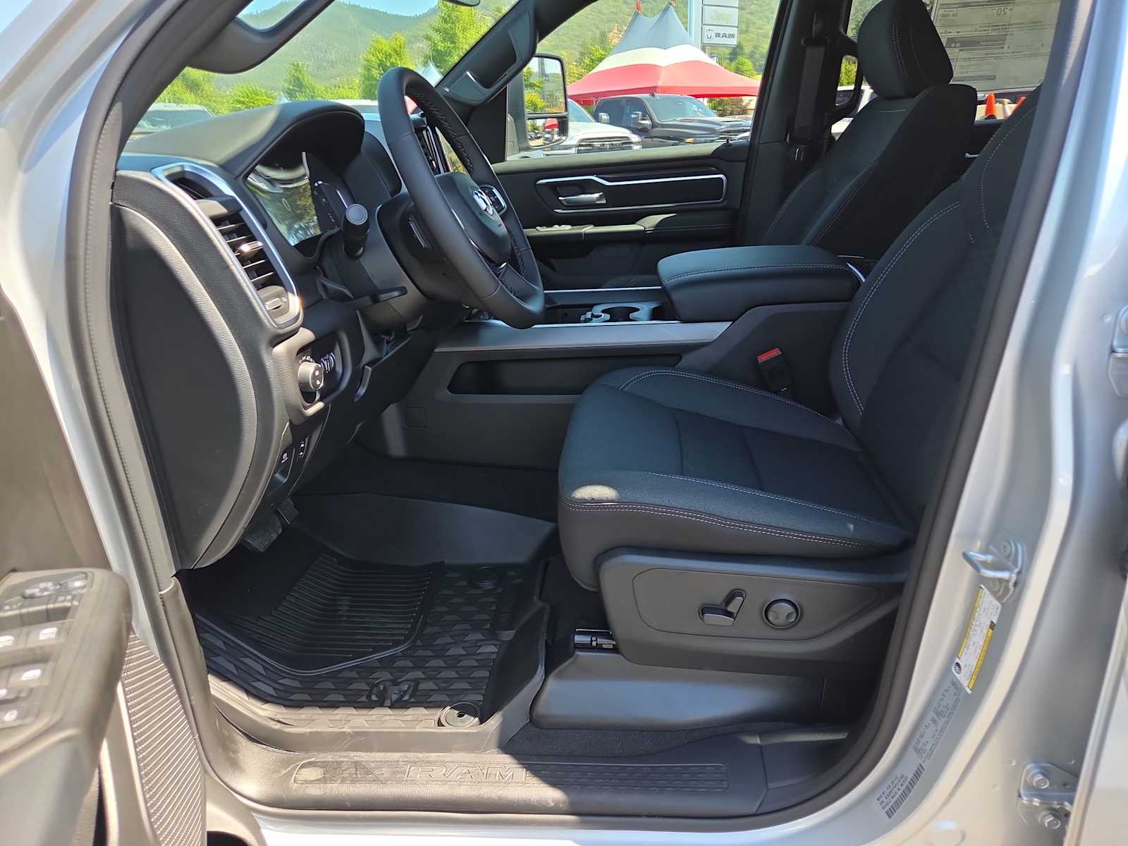 Thumbnail: 2026 RAM 1500 - 19