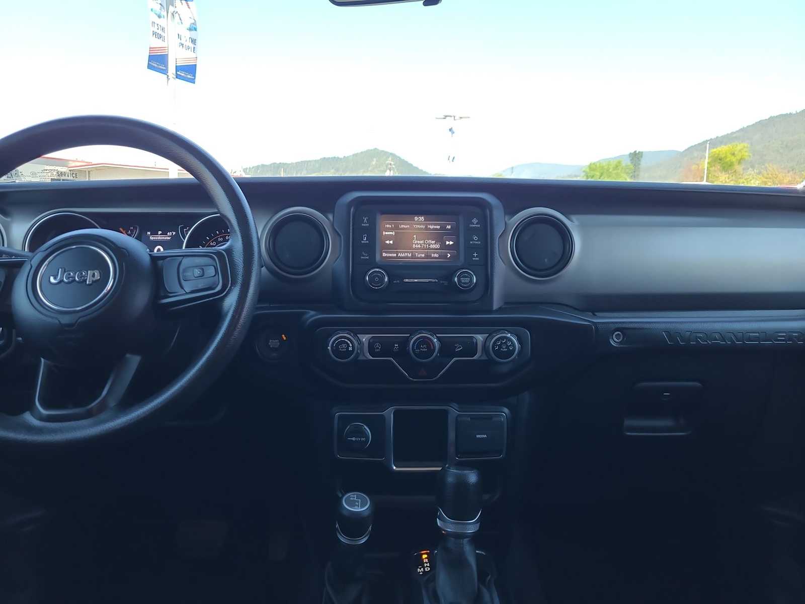 Thumbnail: 2021 Jeep Wrangler - 18