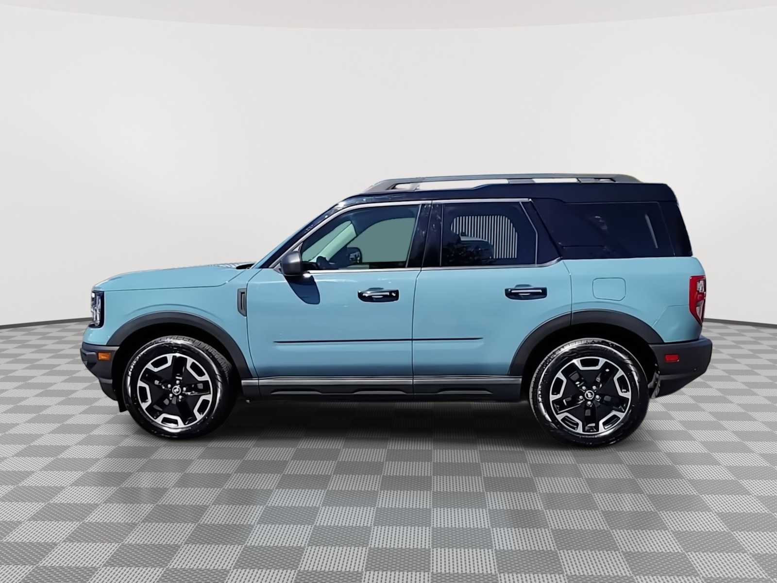 Thumbnail: 2022 Ford Bronco Sport - 5