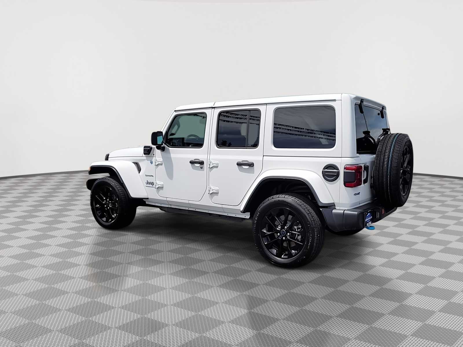 2024 Jeep Wrangler Sahara 6