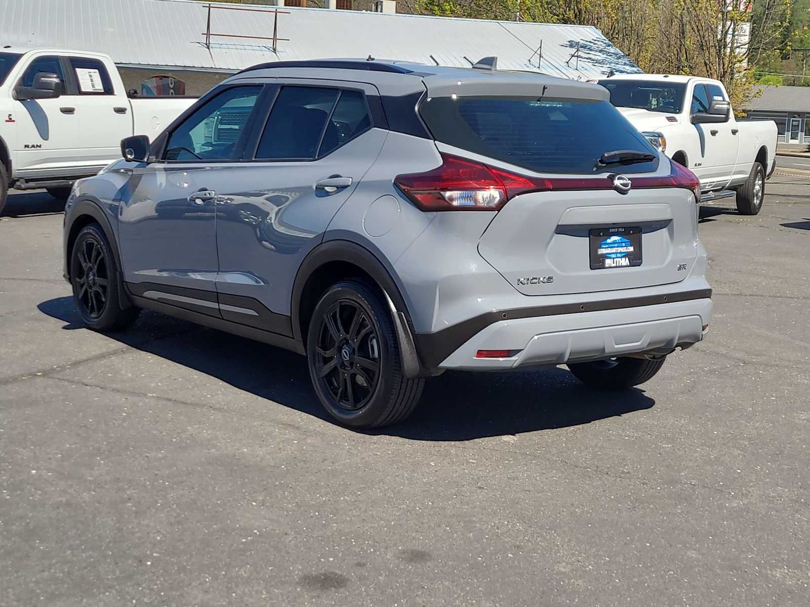 Thumbnail: 2023 Nissan Kicks - 12