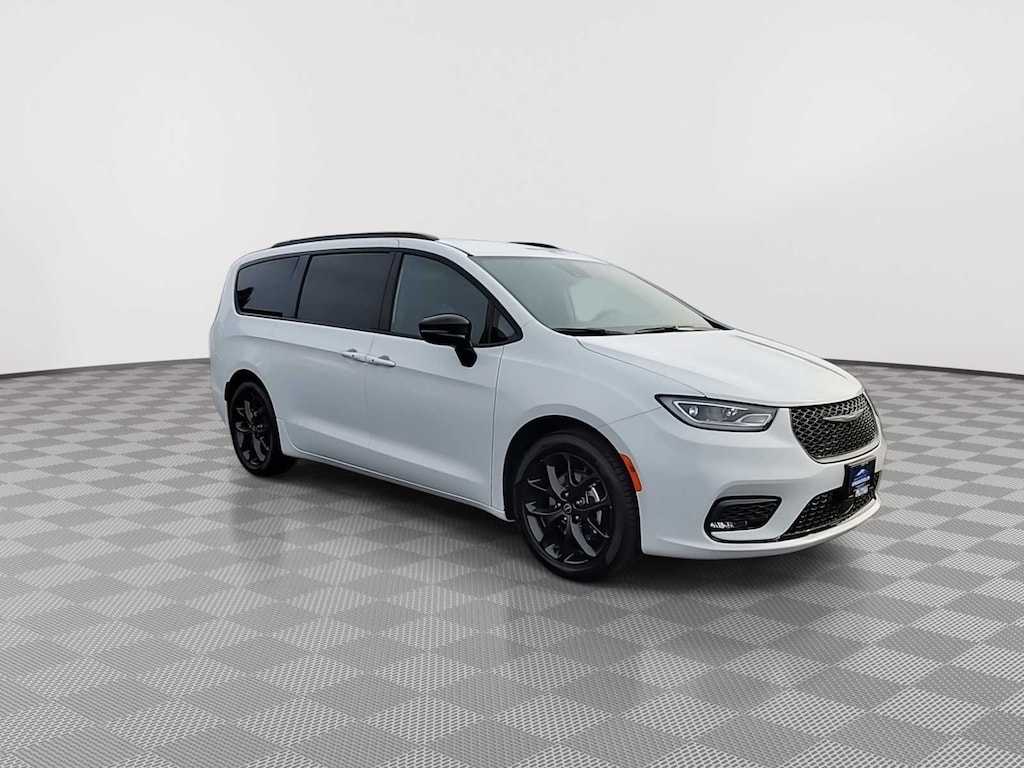 New 2026 Chrysler Pacifica SELECT Passenger Van