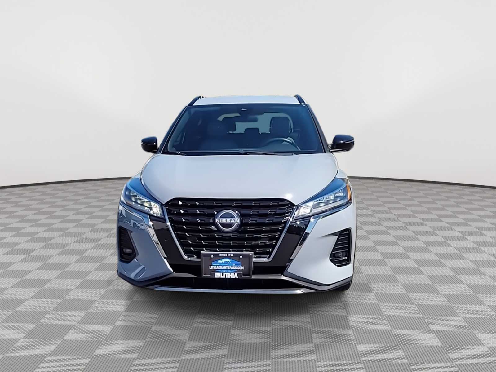 Thumbnail: 2023 Nissan Kicks - 3