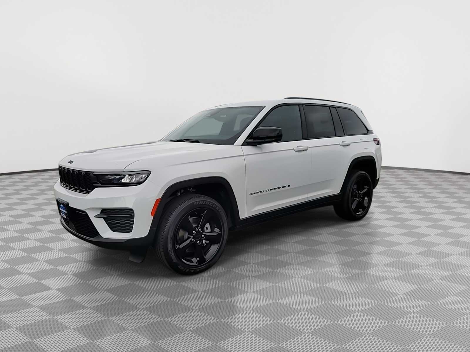 Thumbnail: 2025 Jeep Grand Cherokee - 4