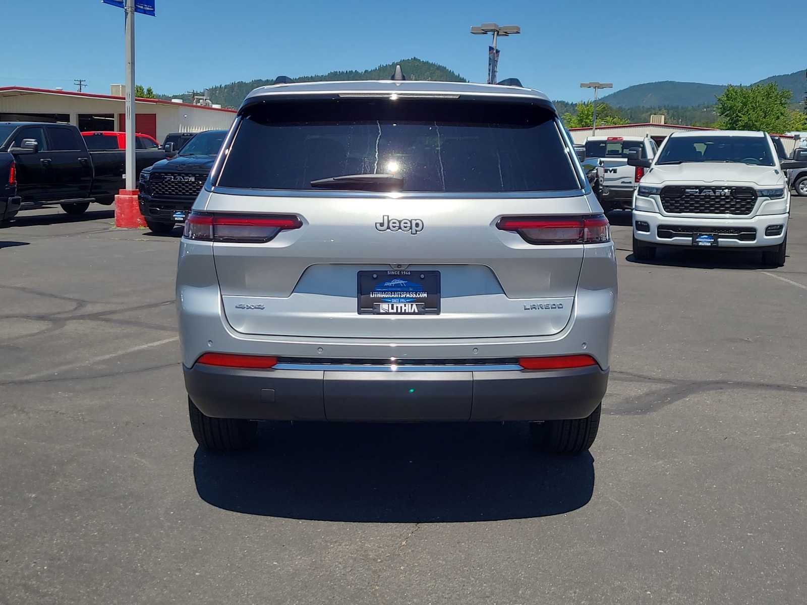 Thumbnail: 2025 Jeep Grand Cherokee - 13