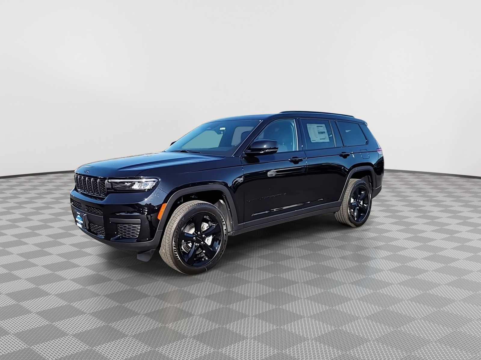 Thumbnail: 2025 Jeep Grand Cherokee - 4