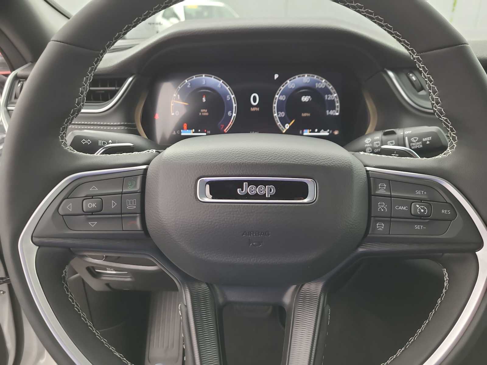 Thumbnail: 2025 Jeep Grand Cherokee - 23