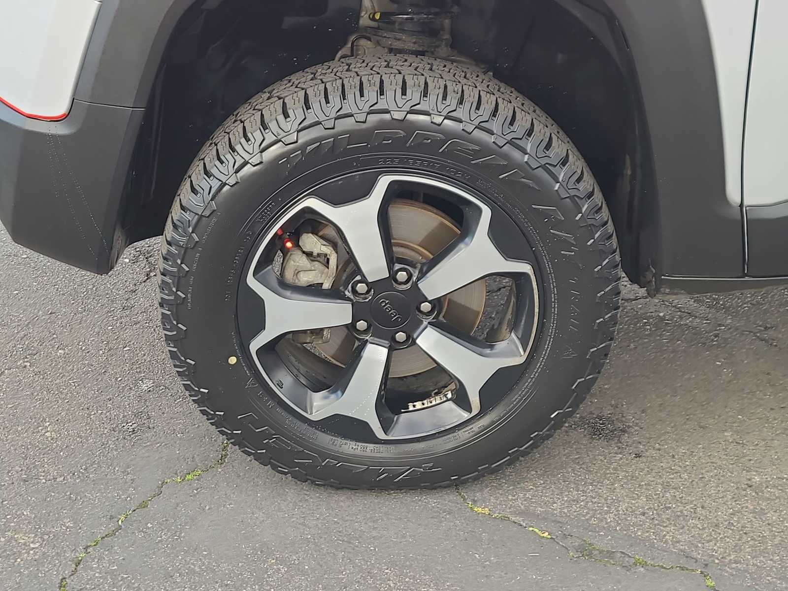 Thumbnail: 2020 Jeep Renegade - 16