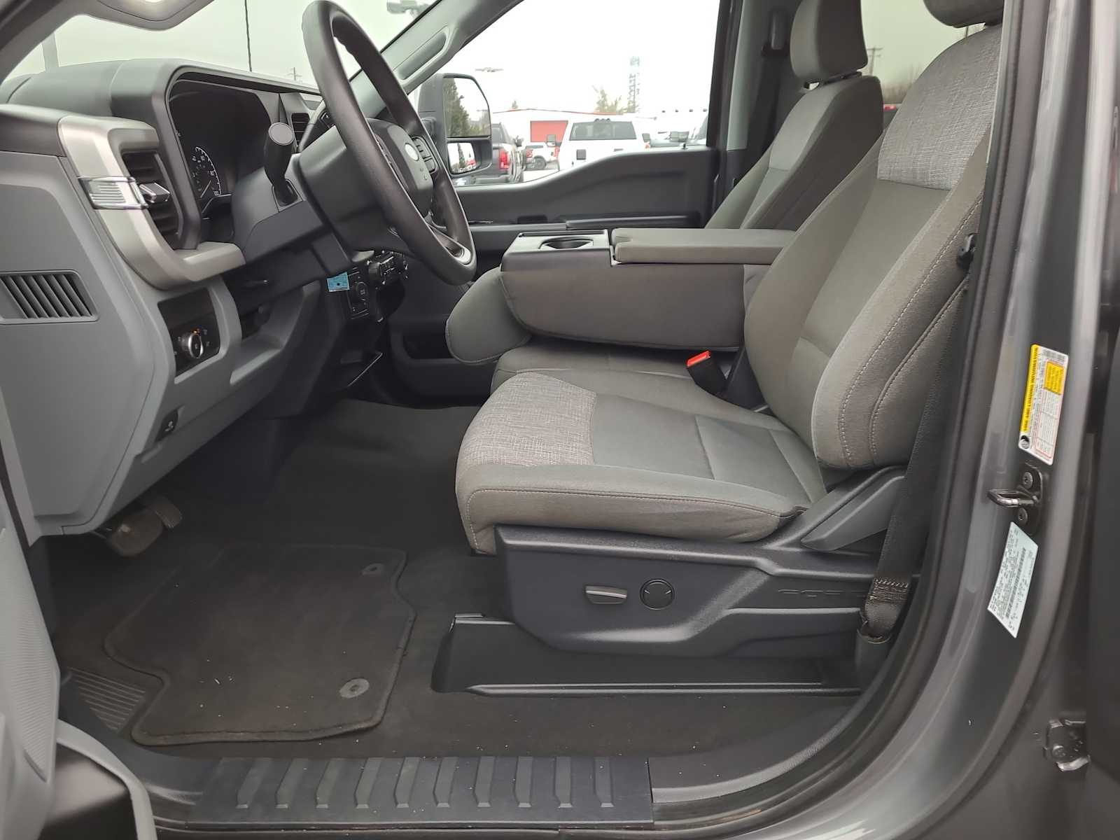 Thumbnail: 2025 Ford Econoline - 19