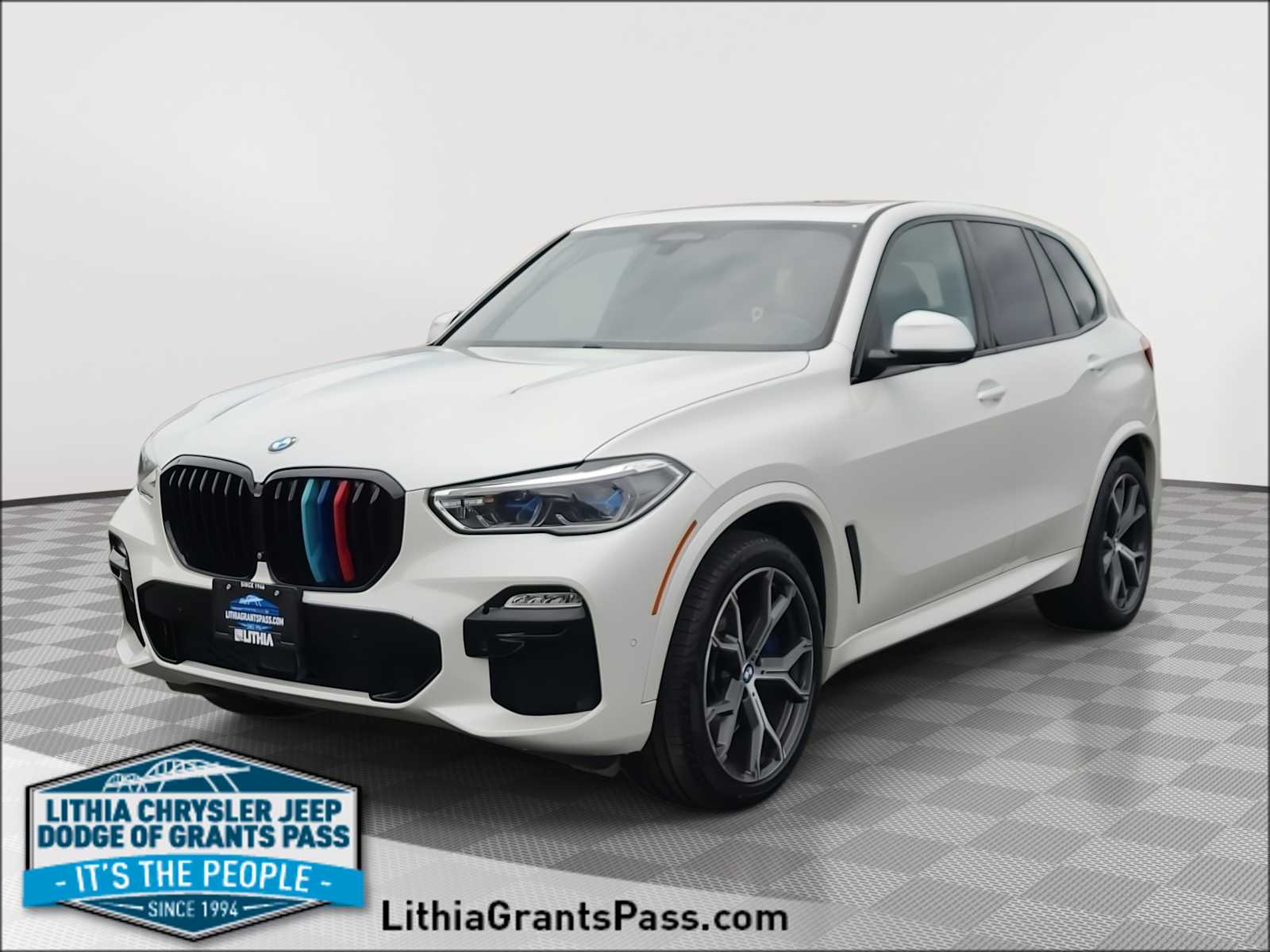 2020 BMW X5 M50i's photo