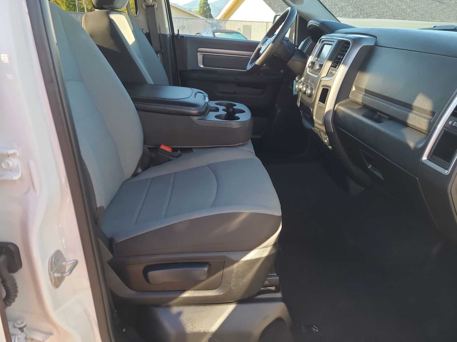 Thumbnail: 2024 RAM 1500 Classic - 22