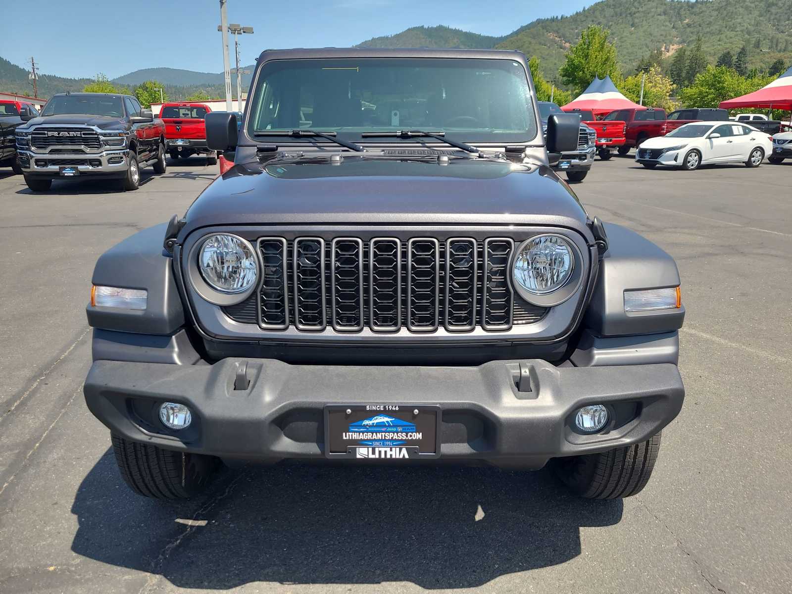Thumbnail: 2025 Jeep Wrangler - 14