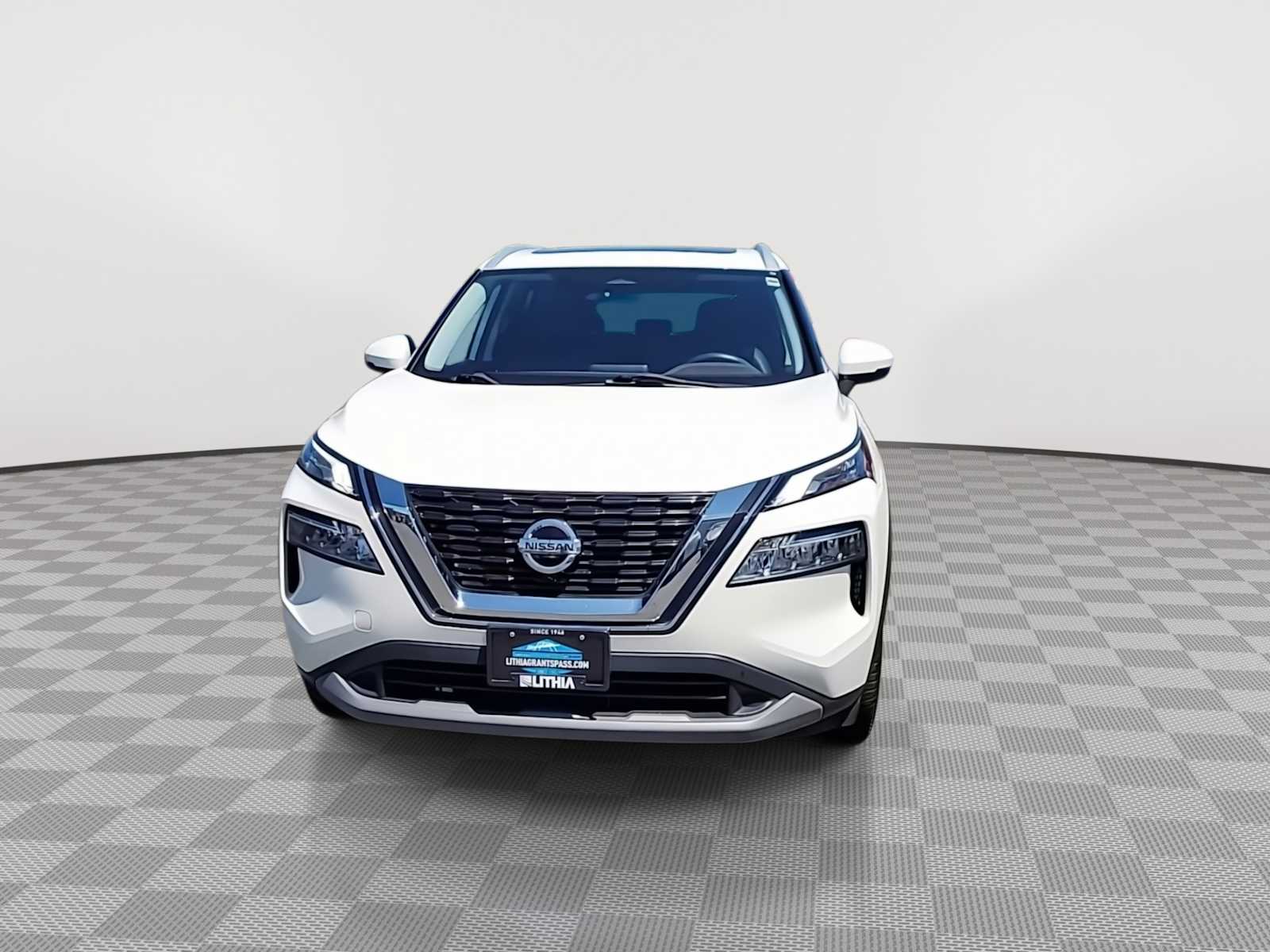 Thumbnail: 2021 Nissan Rogue - 3