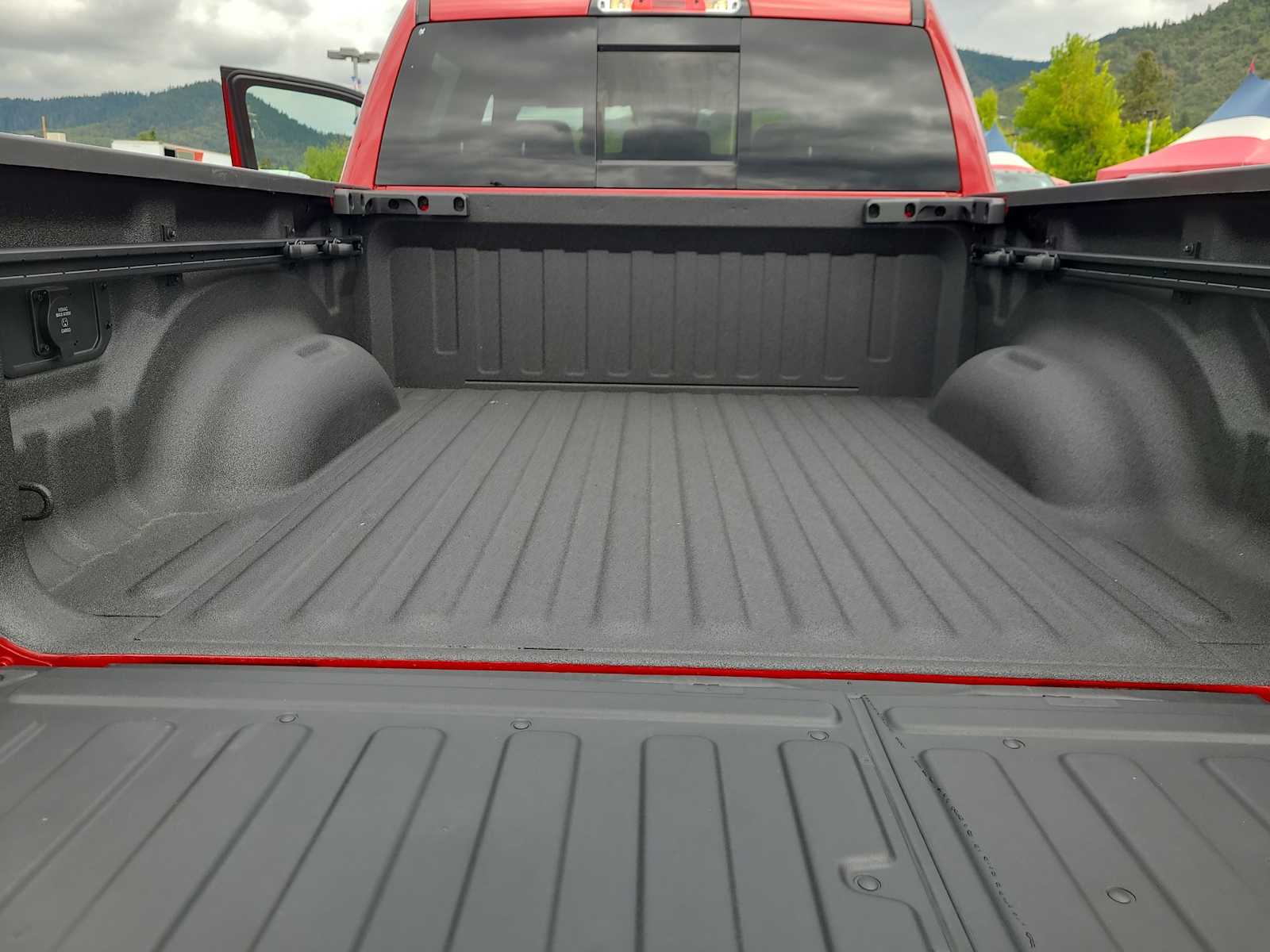 Thumbnail: 2026 RAM 1500 - 27