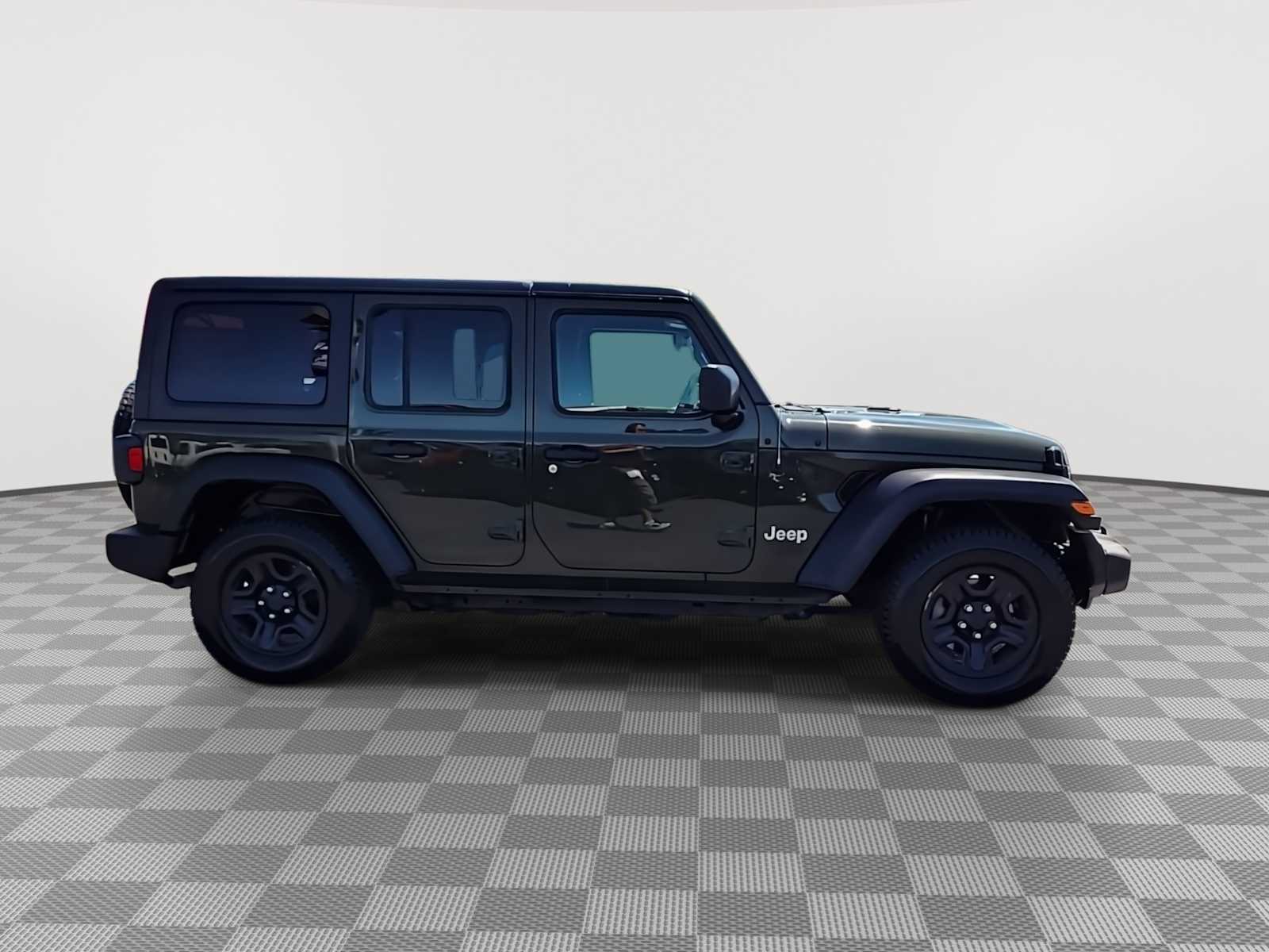 Thumbnail: 2021 Jeep Wrangler - 9