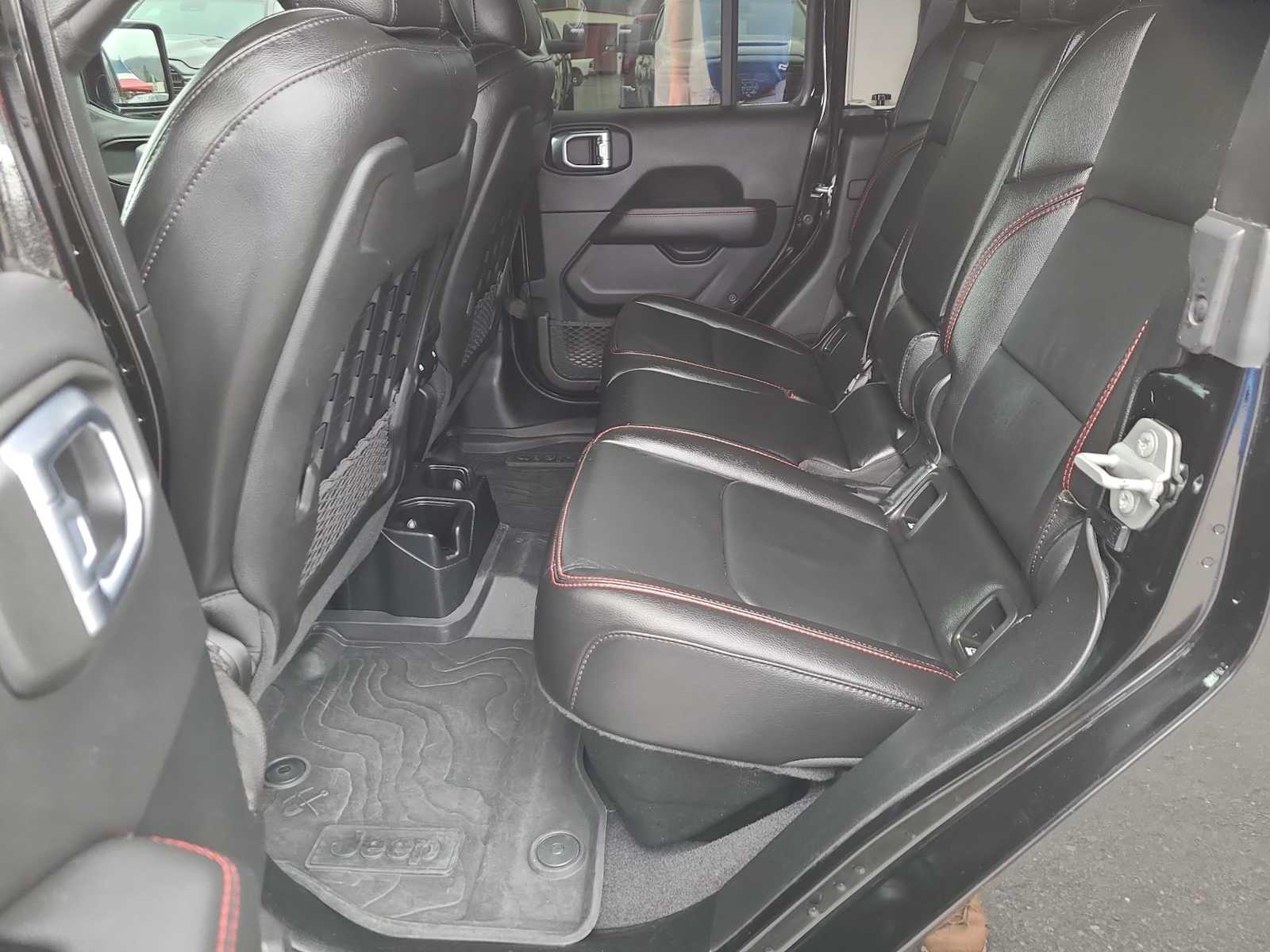 Thumbnail: 2021 Jeep Gladiator - 21