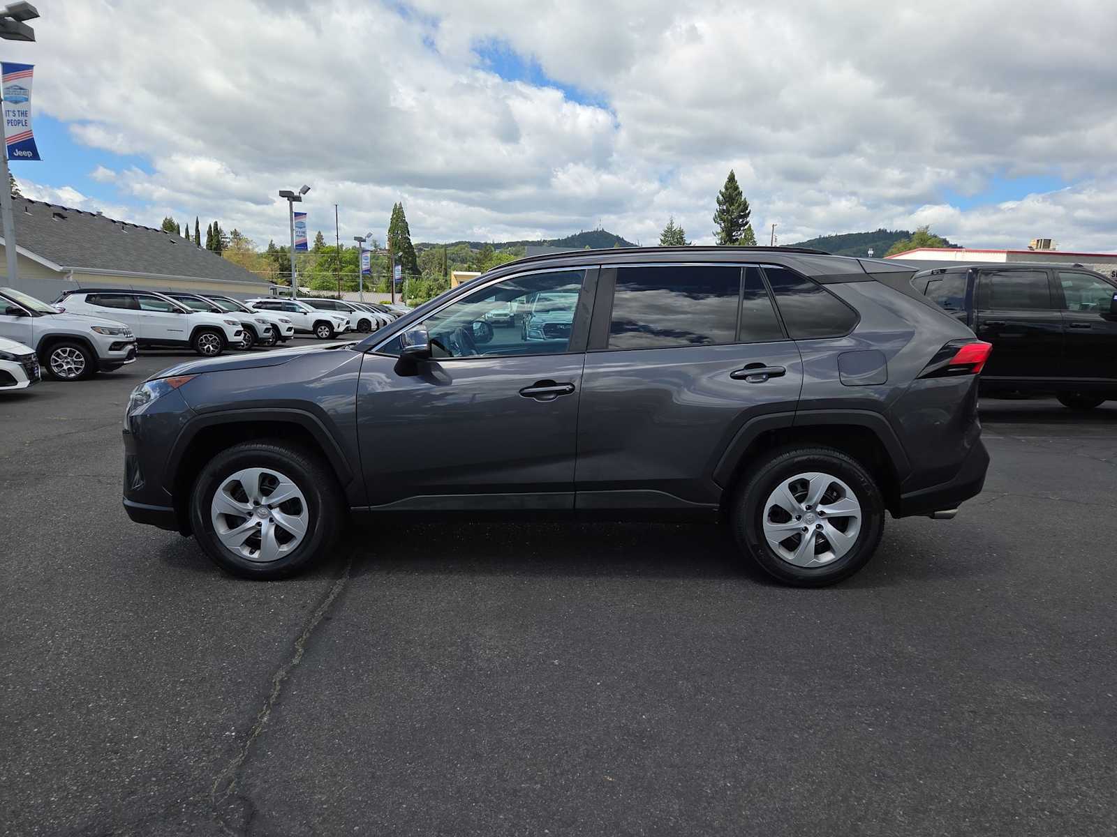 Thumbnail: 2019 Toyota RAV4 - 11