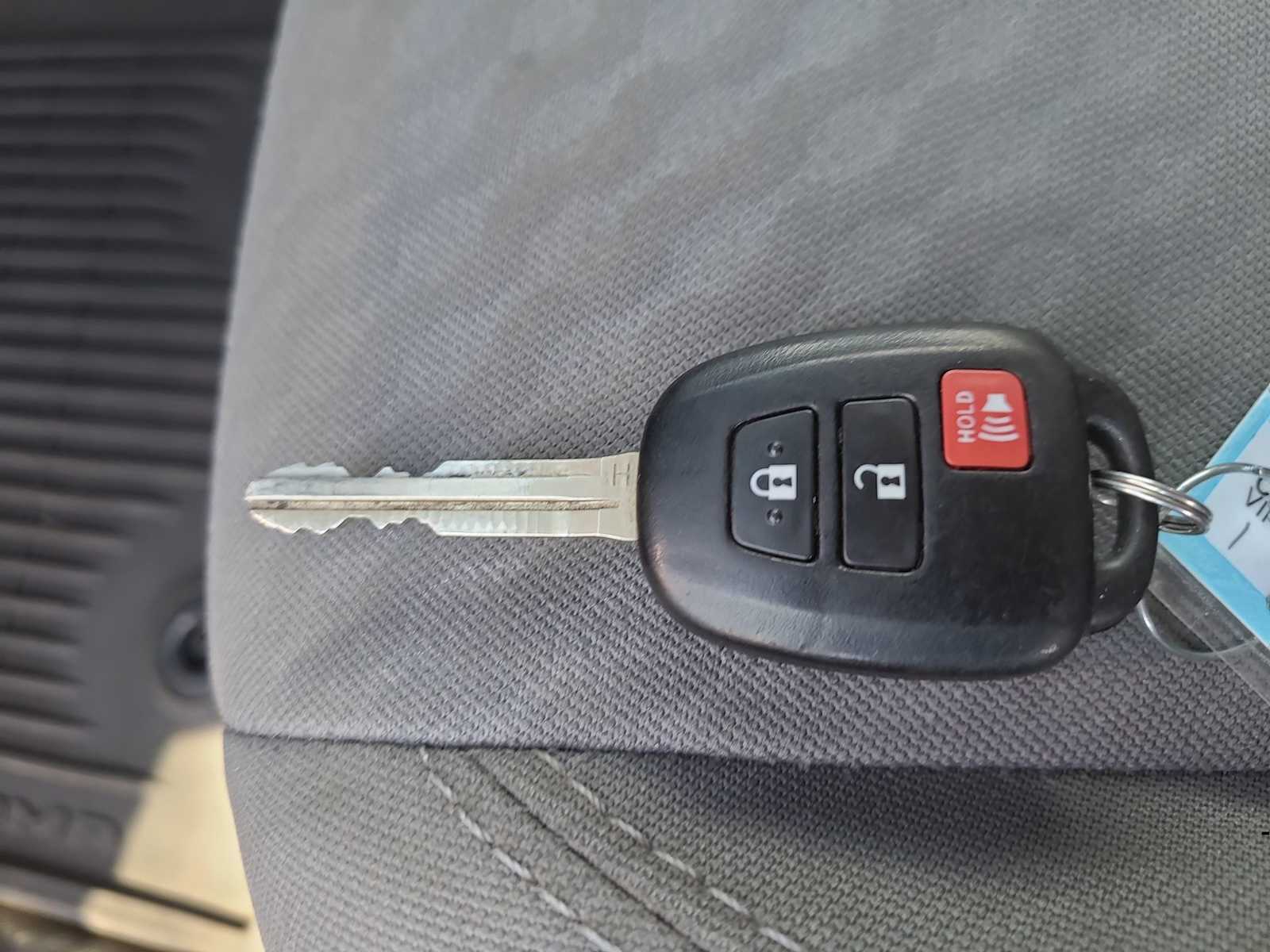 Thumbnail: 2022 Toyota Tacoma - 28