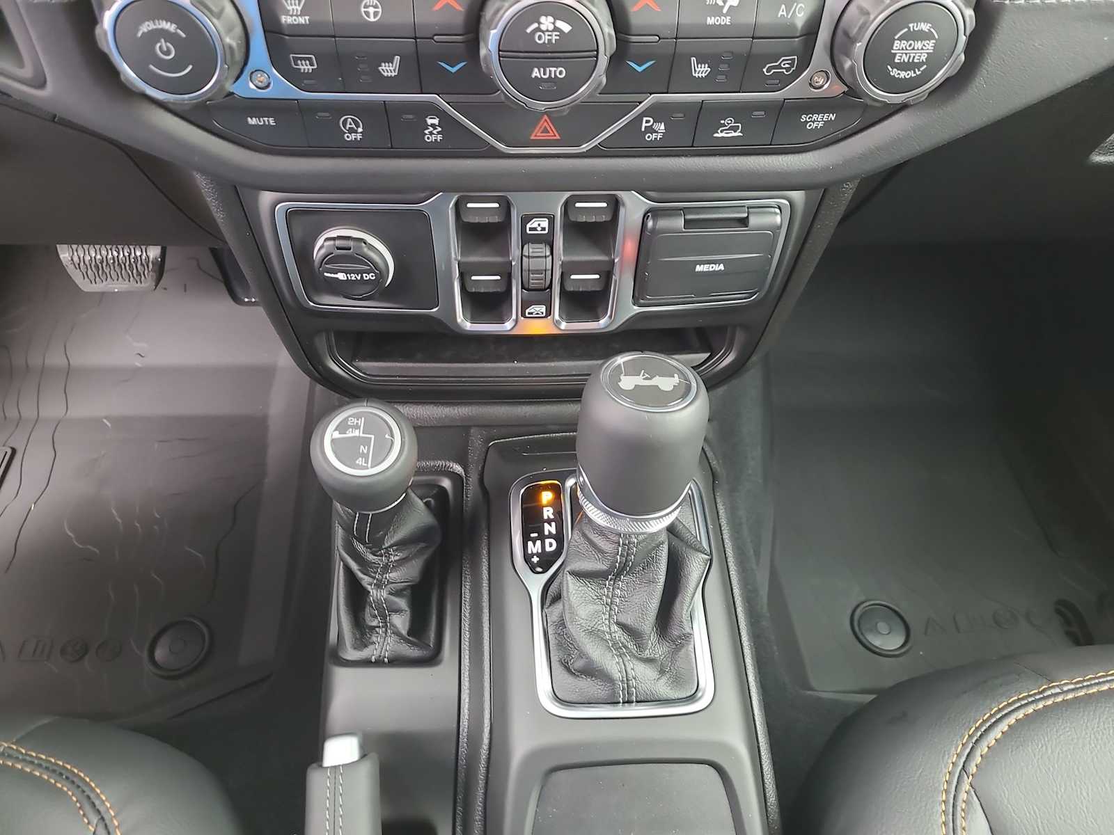 Thumbnail: 2026 Jeep Wrangler - 25