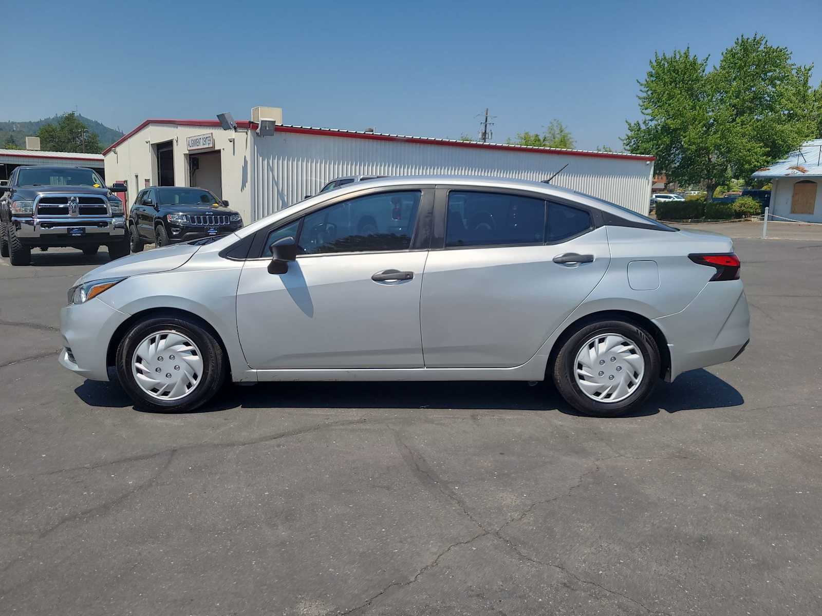 Thumbnail: 2020 Nissan Versa - 11
