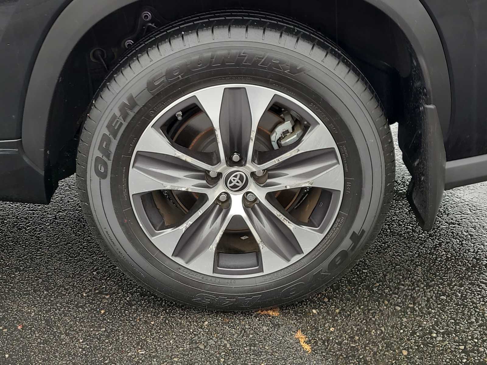 Thumbnail: 2022 Toyota Highlander - 16