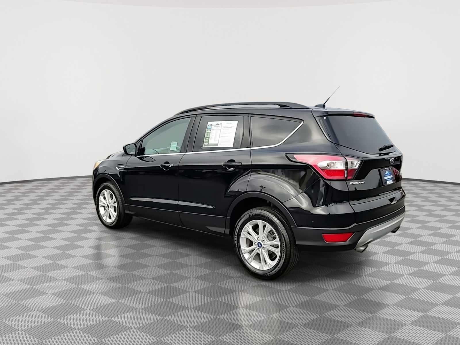 Thumbnail: 2018 Ford Escape - 6