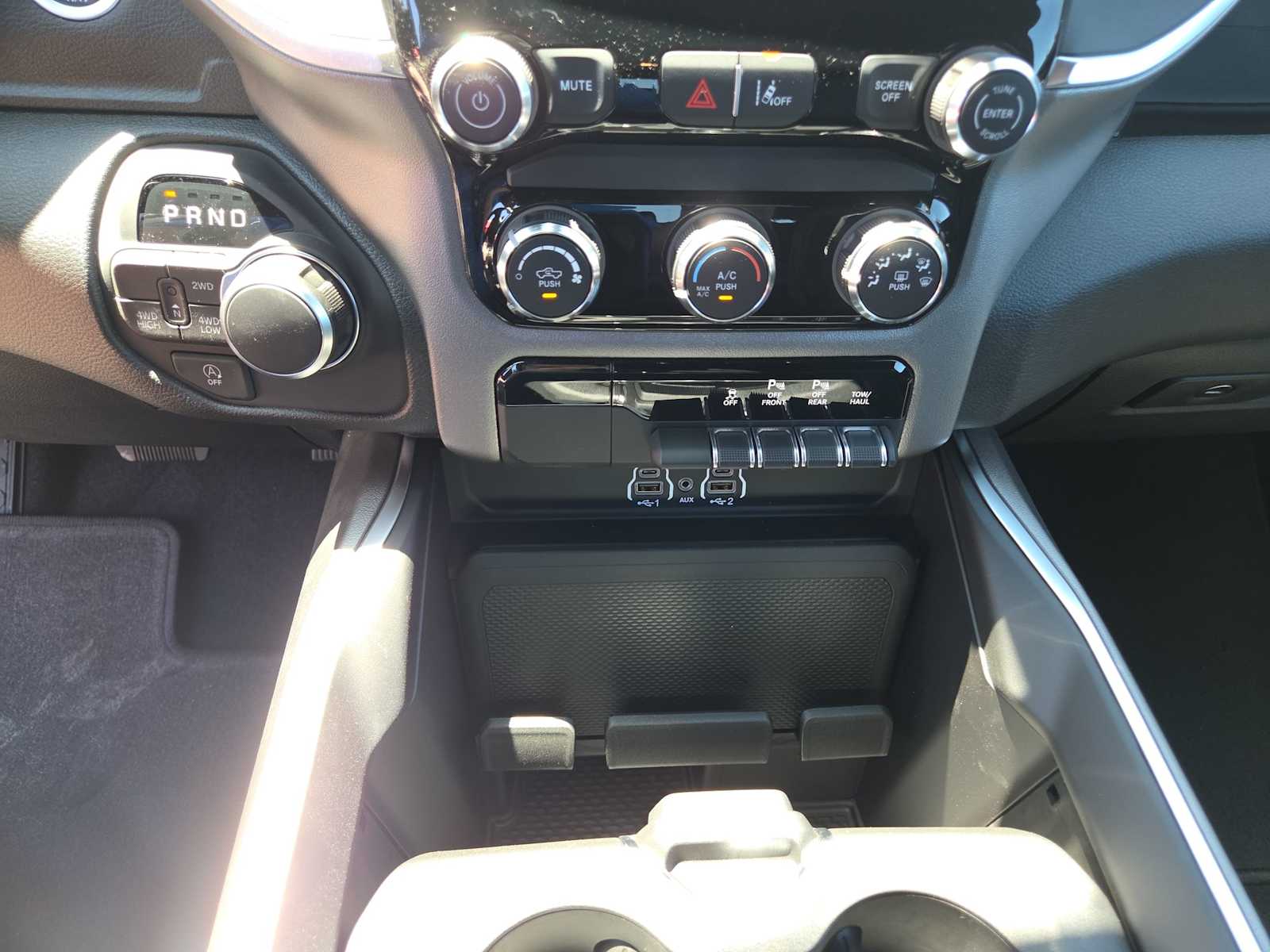Thumbnail: 2026 RAM 1500 - 25
