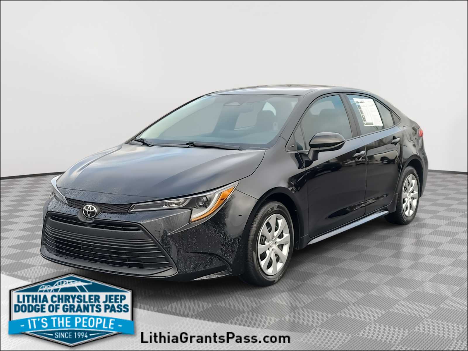 Thumbnail: 2024 Toyota Corolla - 1