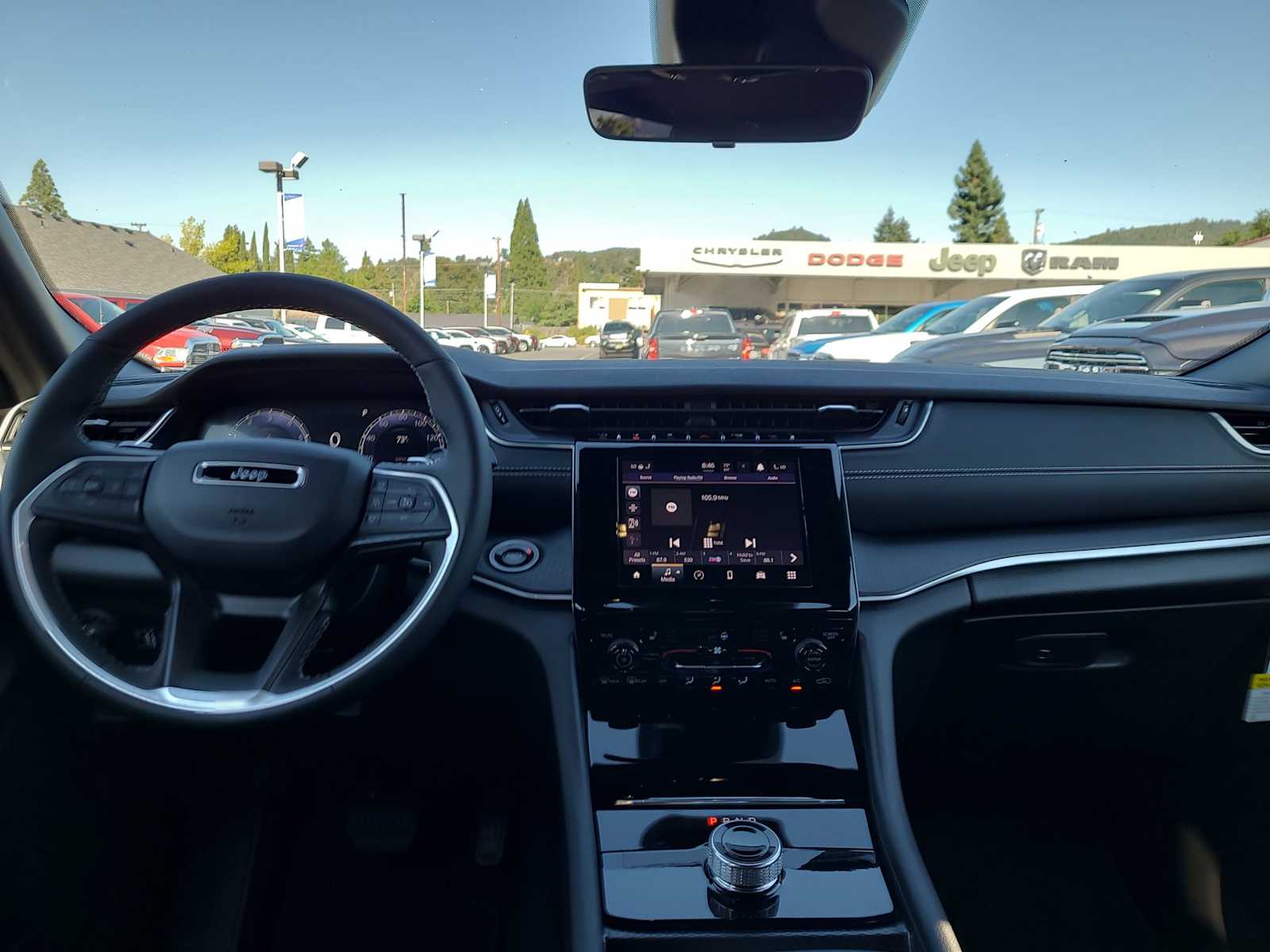 Thumbnail: 2025 Jeep Grand Cherokee - 18