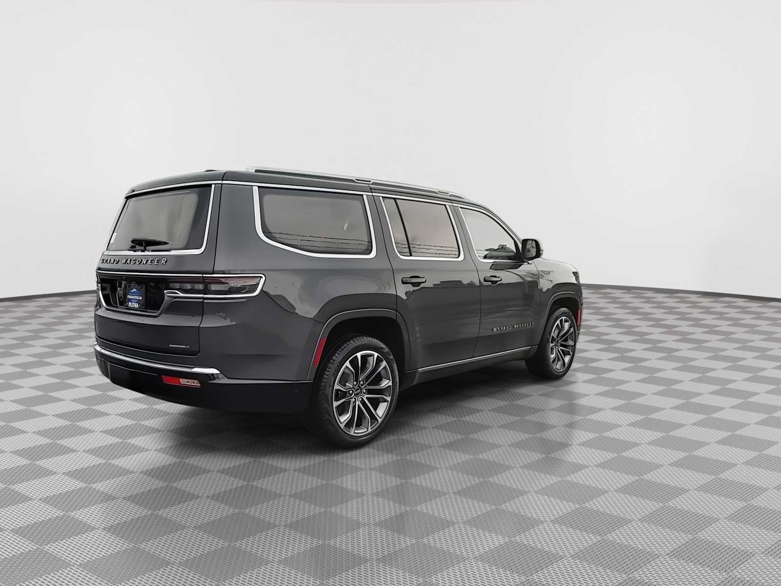 2024 Jeep Grand Wagoneer Series III 8