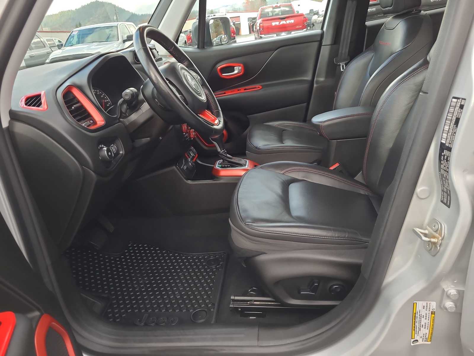 Thumbnail: 2020 Jeep Renegade - 19