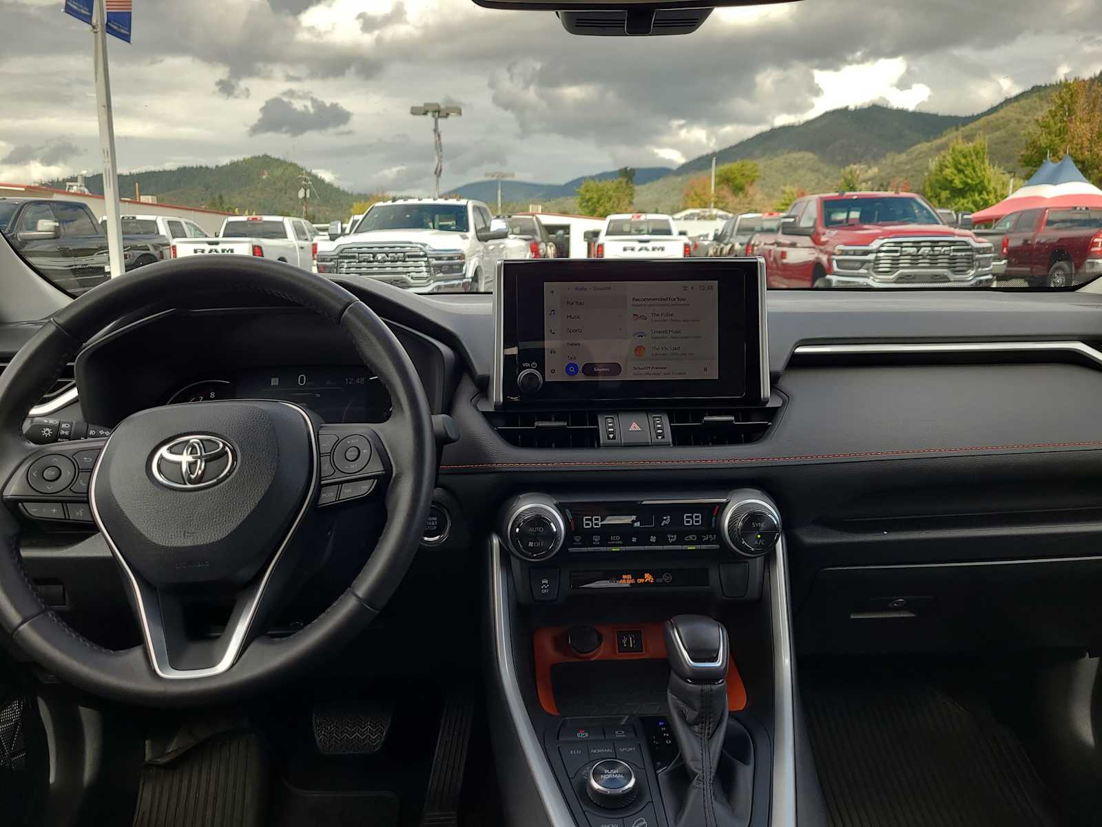 Thumbnail: 2024 Toyota RAV4 - 18