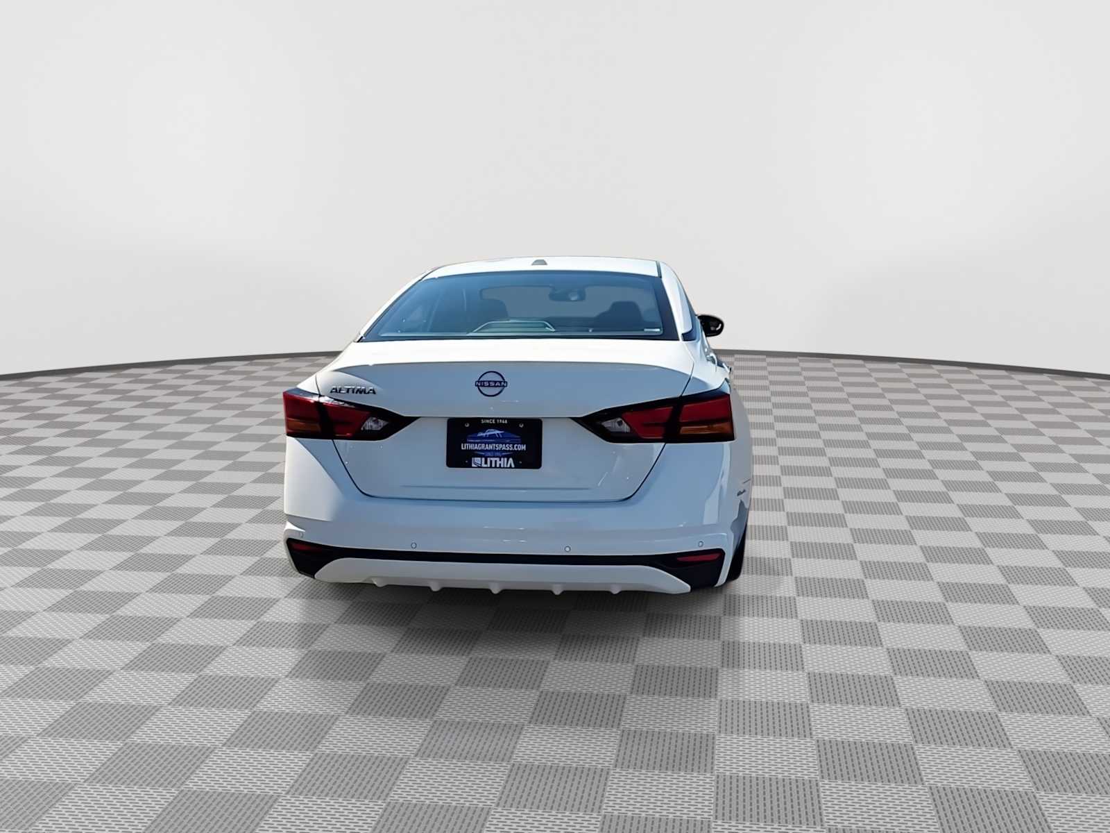 Thumbnail: 2025 Nissan Altima - 7