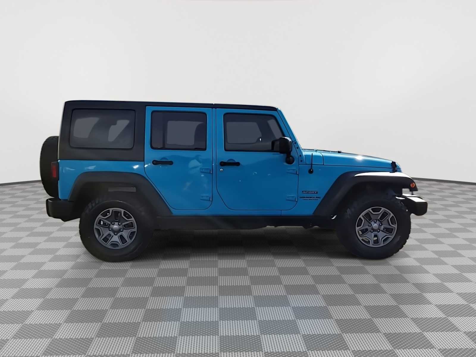 Thumbnail: 2017 Jeep Wrangler - 9