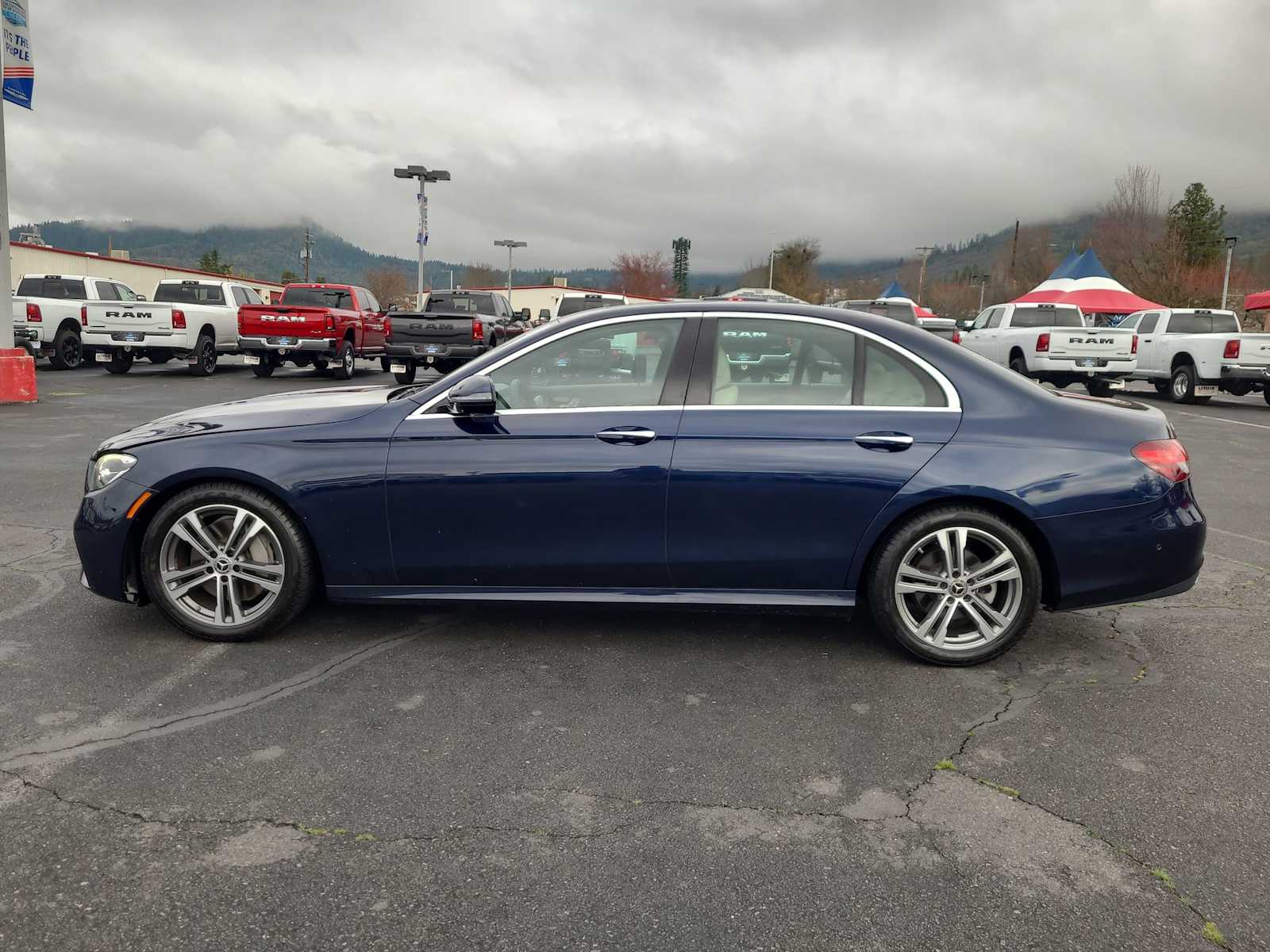 Thumbnail: 2021 Mercedes-Benz E-Class - 11